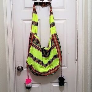1950 VINTAGE  PERU INCA CROSSBODY GREEN MULTICOLOR BAG SIZE XXL MADE IN PERU